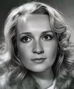 Мара Звайгзне