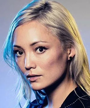 Пом Клементьефф (Pom Klementieff)