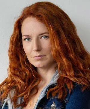 Мхаири Калви (Mhairi Calvey)