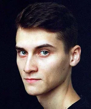 Артем Дубра
