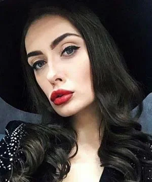 Юлия Жукова
