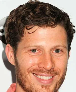 Зак Гилфорд (Zach Gilford)