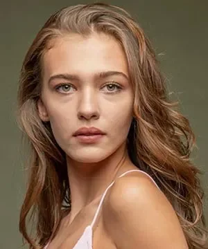 Мелиса Дёнгель (Melisa Döngel)