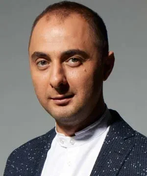 Демис Карибидис
