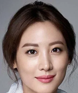 Клаудия Ким (Claudia Kim)