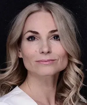 Александра Емельянова