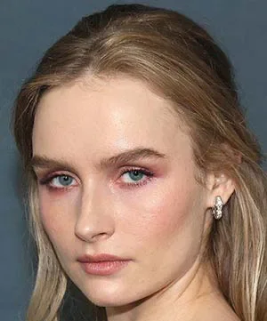 Оливия Дейонг (Olivia DeJonge)